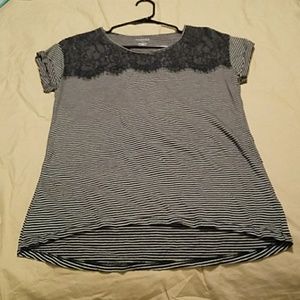 High-low lace teehung